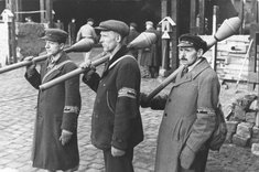 Die Panzerfaust war die Hauptbewaffnung des Volkssturms. (Bundesarchiv Bild 183-J31320, CC-BY-SA3.0)