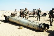 Eine abgeschossene irakische SCUD-Rakete. (Foto: unbekannter Autor; gemeinfrei)