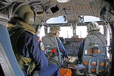 Fliegendes Personal im Mehrzweckhubschrauber "Sea Lynx". (Foto: Bundeswehr)