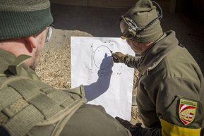 Trefferanzeige nach einem Durchgang beim Scharfschießen. (Foto: Bundesheer/Michael Steinberger)(Foto: Bundesheer/Michael Steinberger)