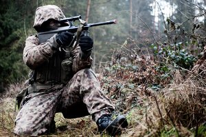 Der Kampfanzug M 57 (K4), auch "Fleckerlteppich" genannt, war der erste Tarnanzug im ÖBH. (Foto: Bundesheer)