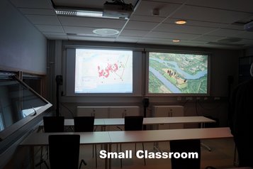 Der kleine Schulungsraum für Einsatznachbesprechungen und Übungsabschlussbesprechungen mit den Auszubildenden. (Foto: W. Håland)