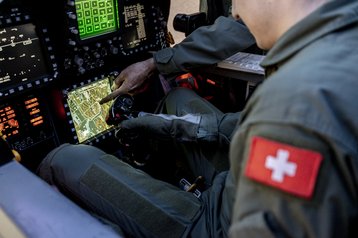 Die Ausbildung eines Kampfjetpiloten am Simulator. (Foto: VBS/André Scheidegger)