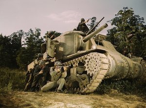 Soldaten mit einem M3 Panzer in Fort Knox. (Foto: Alfred Palmer, Library of Congress)