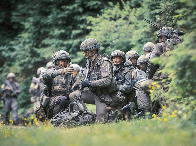 Das Führen von Soldaten im Gefecht ist die Kernkompetenz militärischer Organisationen – sei es im Naturraum, im urbanen Umfeld oder im Hochgebirge. (Foto: Bundesheer/Daniel Trippolt)