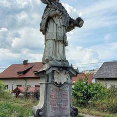 Denkmal zur Erinnerung an die Besetzung der Stadt während der Erbfolgekriege im Jahr 1741. (Foto: RedTD/Gerold Keusch)