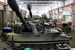 Die Werkstatt stellt die technische Einsatzbereitschaft der gepanzerten Kampf- und Gefechtsfahrzeuge (GKGF) sicher. (Foto: RedTD/Zanko)