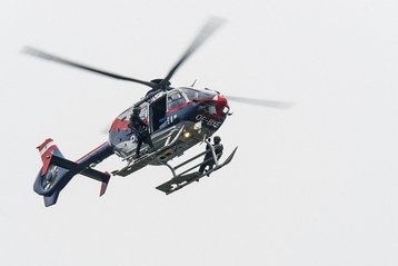 Ein Hubschrauber des Bundesministeriums für Inneres mit Polizisten der Spezialeinheit "Cobra". (Foto: Christian Leneis)