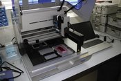 ... oder mit dem Roboter für eine saubere DNA-Analyse zur weiteren PCR-Extraktion vorgereinigt. (Foto: RedTD/Zanko)