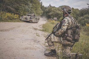 Panzergrenadiere des Bundesheeres bei einer Gefechtsübung. (Foto: Bundesheer/Rainer Zisser)