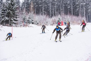 Im KO System traten die einzelnen Teams im Parallelslalom gegeneinander an. (Foto: Tschechische Armee)