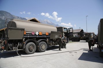 Feldmäßige Betankung während einer Übung. (Foto: Bundesheer/Elisabeth Zechmeister)