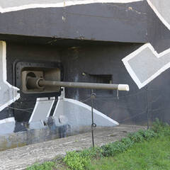 Die 8,5-cm-Panzerkanone der Westseite des Bunkers. (Foto: RedTD/Gerold Keusch)