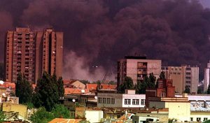 Bombarierung der Stadt Novi Sad. (Foto: Darko Dozet, CC BY-SA 3.0)