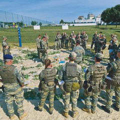 Die zweite Befehlsausgabe für die Fähnriche des jüngsten Jahrganges an der TherMilAk. Diesmal greift das eigene Bataillon an. (Foto: Bundesheer/Pierre Kugelweis)