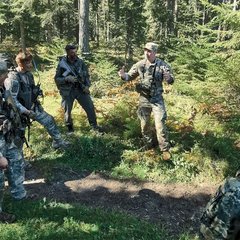 Erfahrene Ausbilder der US Army Ranger unterstützen bei der Ausbildung in den Gefechtstechniken Hinterhalt und Überfall. (Foto: Kdo7.JgBrig/JaK)
