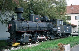 Eine Lokomotive vom Typ JDZ 83-182, die die Firma Duro Dakovic u. a. für die Jugoslawischen Staatsbahnen produzierte.