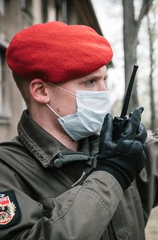 Vor der Produktion der Mund-Nasen-Masken wurden beim Bundesheer handelsübliche Masken verwendet, die rasch zur Mangelware wurden. (Foto: Bundesheer/Rainer) 