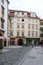 Haus in der historischen Altstadt von Prag in dem Unterstützer der Operation "Anthropoid" lebten, die von der Gestapo verhaftet, zum Tode verurteilt und im KZ Mauthausen ermordet wurden. (Foto: RedTD/Keusch)