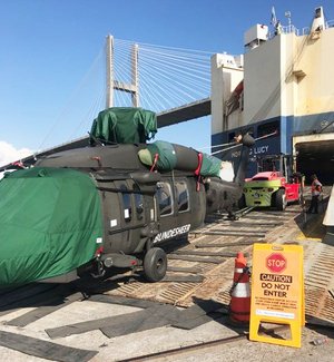 Nach dem Avionik-Update wurde der „Black Hawk“ auf dem Seemarsch aus den USA nach Österreich transportiert. (Foto: Bundesheer/Maximilian Fischer)