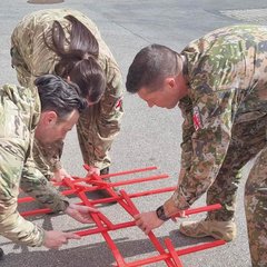 Teilnehmer bei der Erarbeitung von Lösungen bei der Lehrveranstaltung "Decision Making Tools" (Foto: Gerald Weihs)