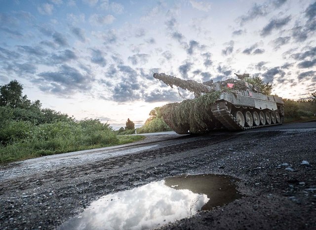 Geballte Feuerkraft auf Ketten: Der Kampfpanzer „Leopard“ 2A4 bildete ein wesentliches Element der Angriffskräfte. (Foto: Bundesheer/Paul Kulec)