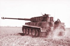 Panzerkampfwagen VI "Tiger" einer schweren Panzerabteilung bevor diese den Panzerkampfwagen VI Ausf. B "Tiger II" (auch "Königstiger") erhielten. (Foto: Bundesarchiv Bild 101I-299-1805-12; CC BY-SA 3.0)