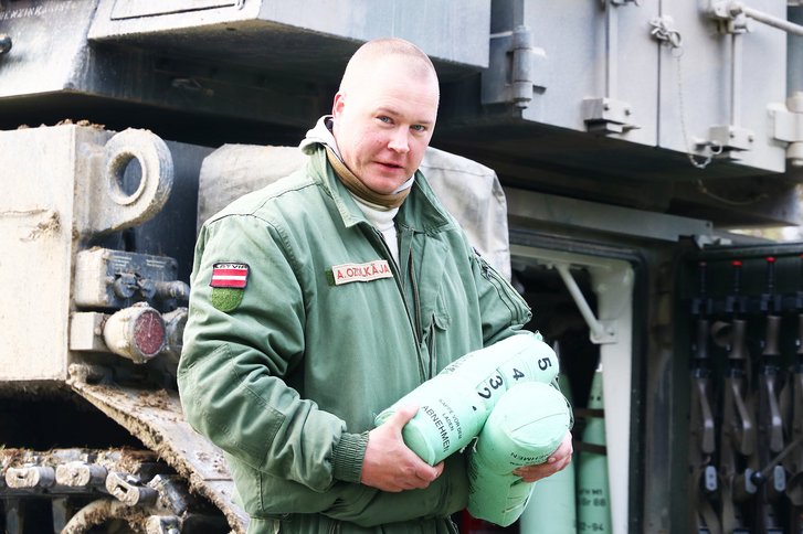 Ein lettischer Soldat während der Schießausbildung in Allentsteig. (Foto: Bundesheer/Gerald Grestenberger)