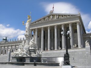 Das österreichische Parlament, der Ort an dem der Nationalrat tagt und die Bundesgesetze beschlossen werden. (Foto: Gryffindor; CC BY-SA 3.0)