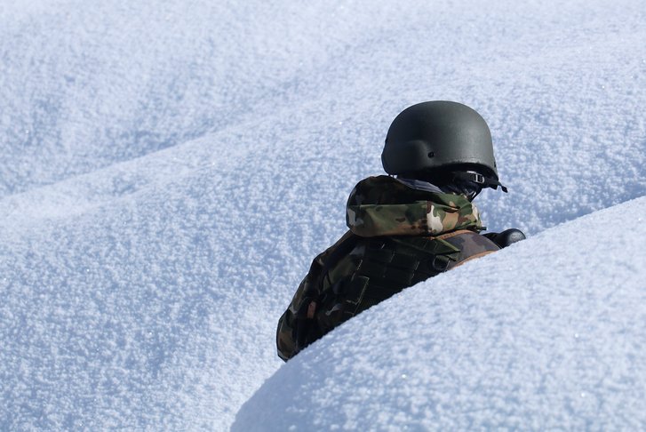 Der Kampf im Gebirge ist erst möglich, wenn die Soldaten mit den Herausforderungen des Geländes und der Witterung zurechtkommen. (Foto: Bundesheer/Martin Hörl)