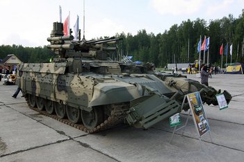 Das Panzerunterstützungsfahrzeug „Terminator“ wurde aufgrund der Erfahrungen, die im Ersten Tschetschenienkrieg gemacht wurden, entwickelt. (Foto: Nucl0id/CC BY-SA 3.0)