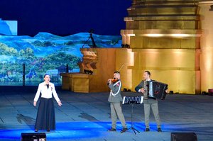 Dieses Trio interpretierte das Lied "Meine Lippen, sie küssen so Heiß" von Franz Lehar. (Foto: Bundesheer)