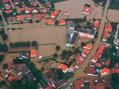 Hochwasser und andere Naturkatastrophen gibt es auch in Österreich immer wieder. Deshalb war und ist die Katastrophenhilfe ein Teil der Ausbildung der angehenden Pionieroffiziere – und für manche davon sogar ein Grund zur Auswahl dieser Waffengattung. (Foto: Bundesheer)