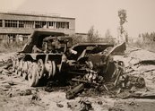 Ein "Jagdtiger" der bei dem Bombenangriff zerstört wurde. (Foto: Stadtarchiv St. Valentin) 