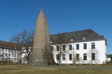 Winkel-Luftschutzturm in der deutschen Stadt Gießen. (Foto: Klaus Foehl; CC BY-SA 3.0) 