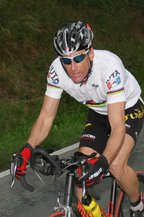 ... und während seines letzten Ultra-Triathlons in Moosburg 2007 im Trikot des regierenden Weltmeisters. (Foto: Archiv Wildpanner)
