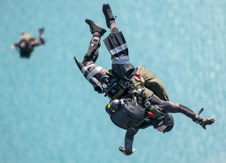 Kampfschwimmer des Jagdkommandos trainieren am Attersee. (Foto: Horst Gorup/Bundesheer)