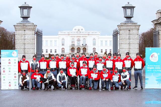 Das österreichische Paralympics-Team vor der Abreise. (Foto: GEPA-pictures)
