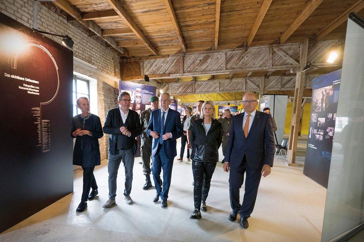 Bundespräsident Alexander Van der Bellen und Verteidigungsministerin Klaudia Tanner in der Kaserne Melk. (Foto: Bundesheer/Gunter Pusch)