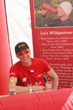 Eine der wichtigsten (Neben-)Aufgaben eines jeden erfolgreichen Sportlers: Die Kooperation und Präsentation für Sponsoren, hier auf der Wettkampf-Expo in Moosburg. (Foto: Werner Planer)