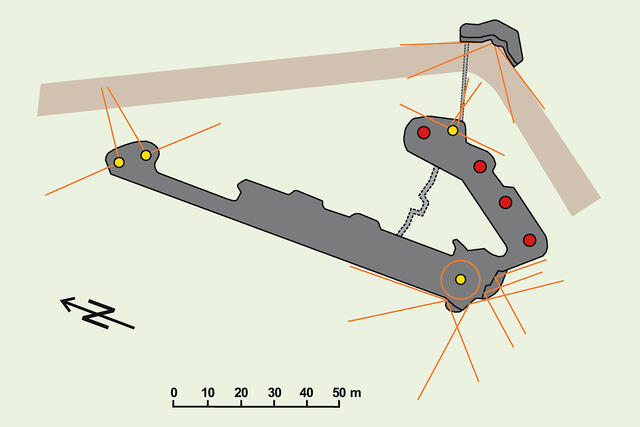 Das Panzerwerk Verle mit vier M.9-Haubitzen, vier M.10-Kasemattkanonen und zwei M.5-Traditorengeschützen liegt auf 1 508 m. Grafik: Redtd/H. P. Rizzardi nach Rolf Hentzschel)