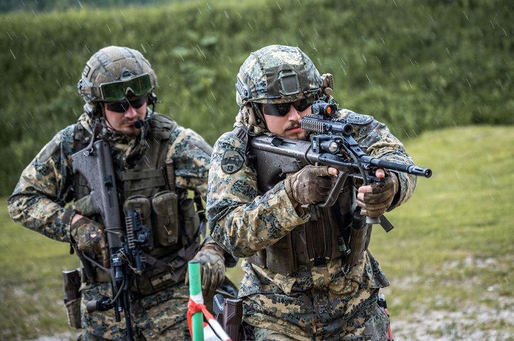 Soldaten der "Vierten" trainieren im scharfen Schuss (Foto: Bundesheer)