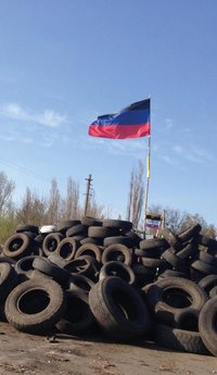 Barrikaden pro-russischer Milizen in den Straßen von Slowjansk im Donbas. (Foto: Aleksandr Sirota, CC BY-SA 3.0)