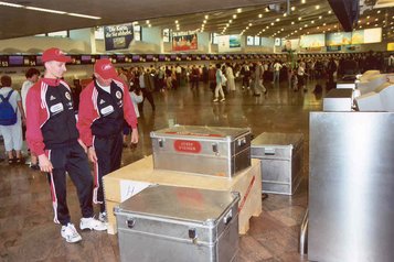 Vor dem Einchecken am Flughafen Wien-Schwechat. (Foto: Archiv Wildpanner)