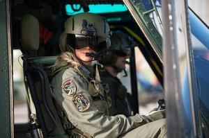 Pilotin des Österreichischen Bundesheer. (Foto: Bundesheer/Kommando Luftunterstützung/Horst Gorup)