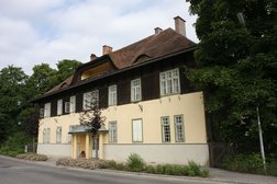 Das ehemalige Kommandogebäude des Kriegsgefangenenlagers in Wieselburg (Foto: Franz Wiesenhofer).