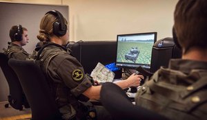 Der Combined Arms Tactical Trainer ermöglicht das Vorüben der praktischen Anwendung im real abgebildeten virtuellen Raum. (Bundesheer/Thomas Lampersberger)