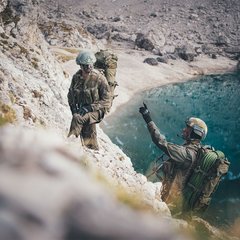 Das Führen von Soldaten im Gefecht ist die Kernkompetenz militärischer Organisationen – sei es im Naturraum, im urbanen Umfeld oder im Hochgebirge. (Foto: Bundesheer/Carina Karlovitc)