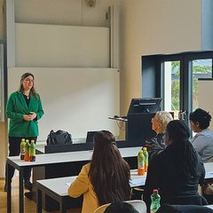 Der Lehrgang fokussiert darauf, wie Munition gemäß den Richtlinien der UN korrekt gelagert wird. (Foto: Bundesheer/Werner Kernmaier)