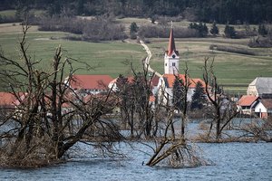 Die Überschwemmung in Planinsko Polje traf die Ortschaften Laze und Planina am stärksten. (Foto: Toic)